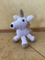 NEU - gehäckeltes Einhorn Plüsch Puppe 25 cm Sachsen - Wurzen Vorschau