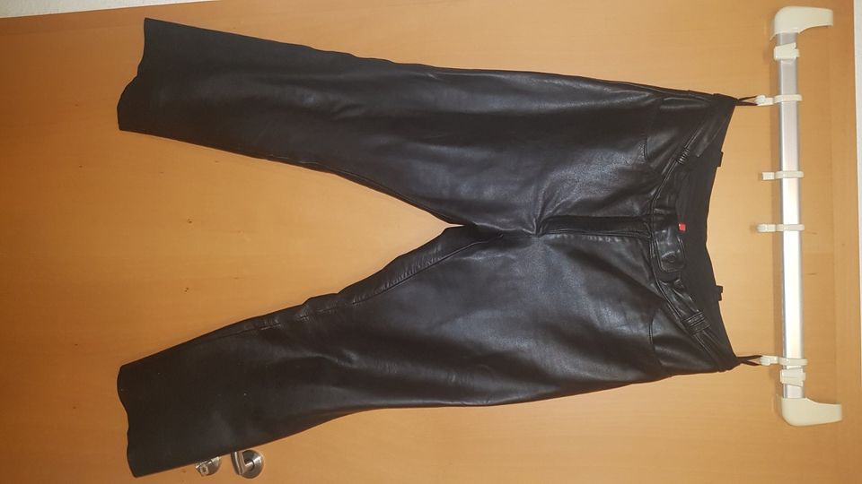 Hein Gericke Damen Lederhose Schwarz Gr. 42 Gebraucht wie Neu in  Hamburg-Mitte - Hamburg Hamm | Motorradbekleidung | eBay Kleinanzeigen ist  jetzt Kleinanzeigen