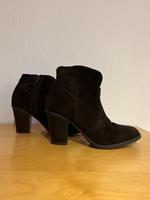 ESPRIT Wildleder Stiefeletten Gr. 37 NEU ! Saarland - Nonnweiler Vorschau