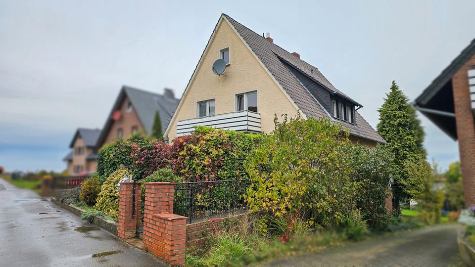 Zweifamilienhaus mit Doppelgarage in Eilhausen zu verkaufen in Lübbecke 