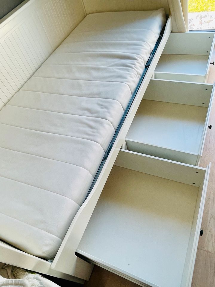 Ikea Hemnes Bett weiß gebraucht inkl Matratze in Lage