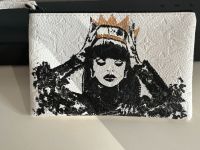 Kosmetik Tasche Utensilien Neu Handmade Rihanna bemalt weiß Queen Essen - Steele Vorschau