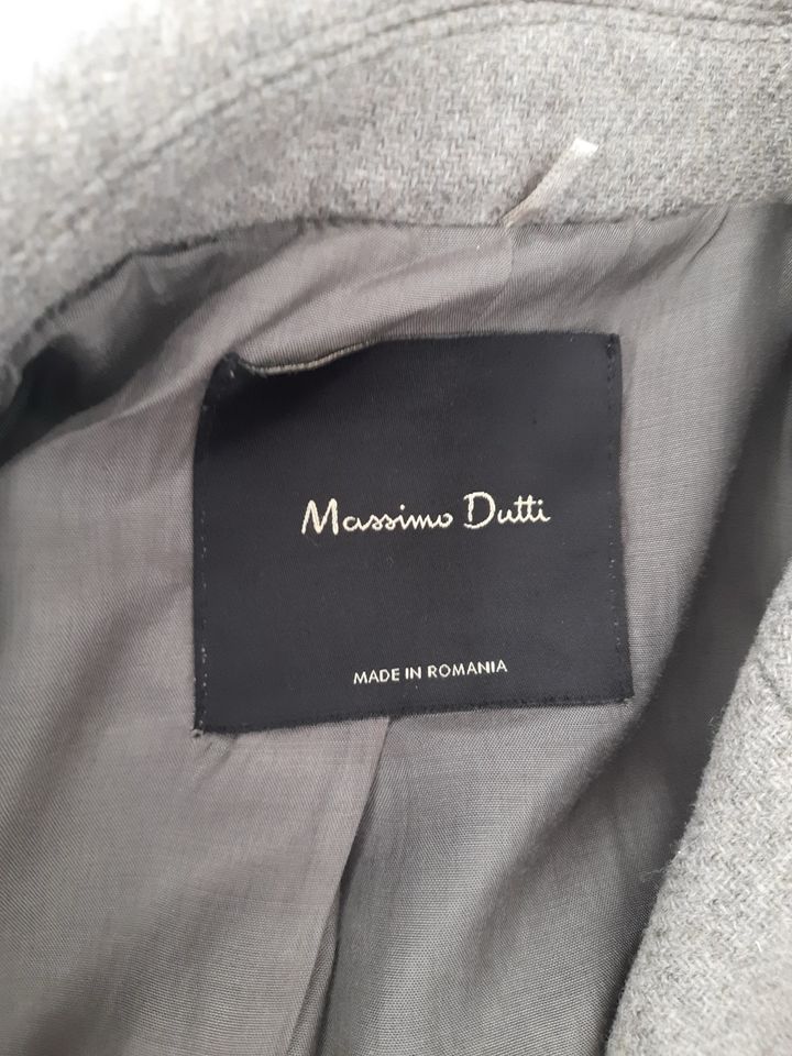 Massimo Dutti Mantel S/36 in München