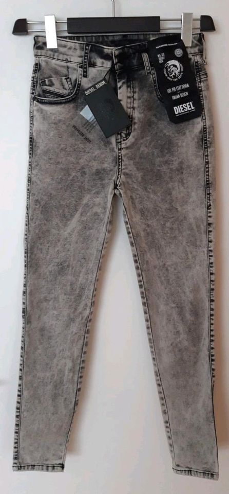 Diesel Gr. 26 (S) Designerdenim Stretch Unisex in München