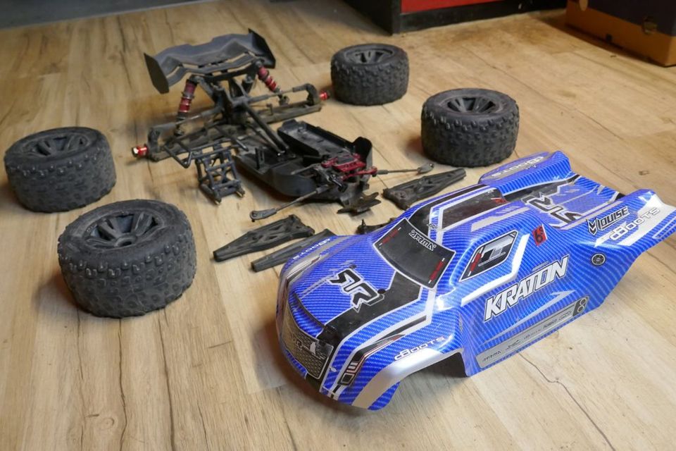 RC Arrma Kraton 6S Teile Ersatzteilspender in München