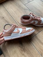 Nike Dunk Low Rose White Whisper Sneaker 38,5 Niedersachsen - Osteel Vorschau