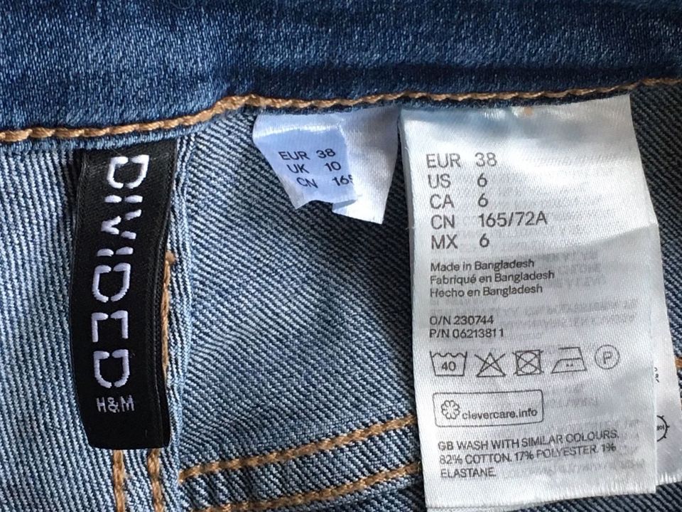 Jeans mit Löchern / used look Gr. 38 H&M -Top- in Leipzig