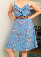 Spaghetti-Träger himmelblaues Sommerkleid mit Blumen Sendling - Obersendling Vorschau