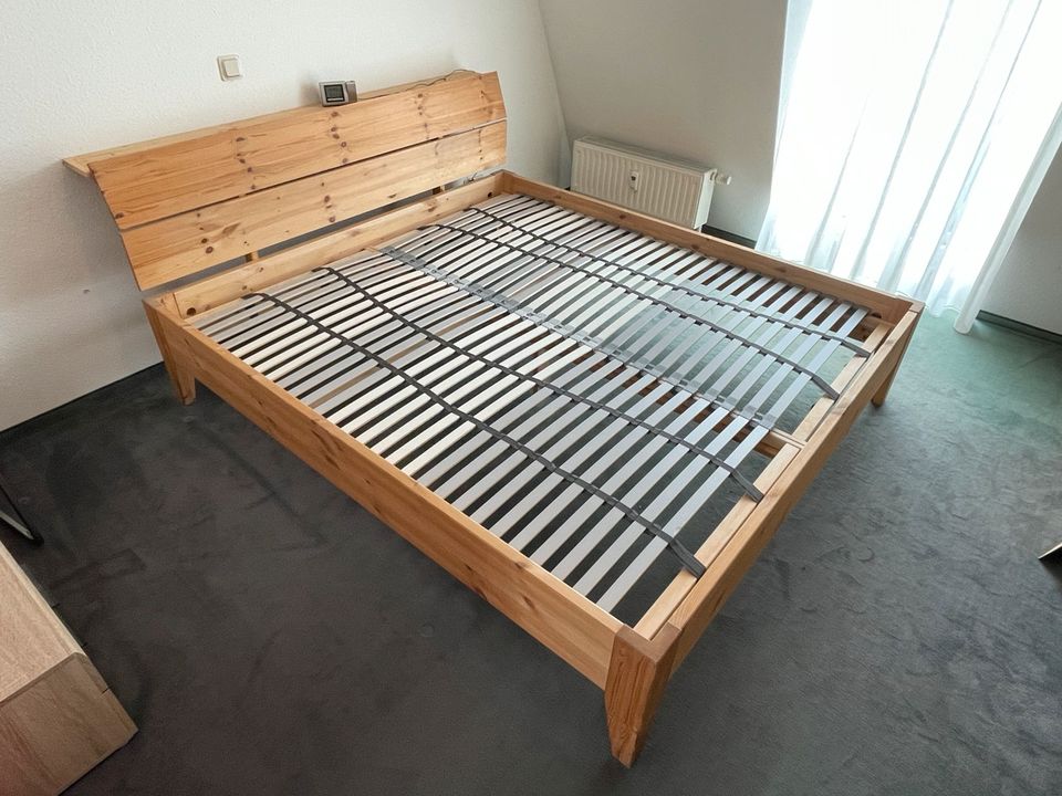 Doppelbett Massivholz aus erster Hand 180x200cm in Leipzig