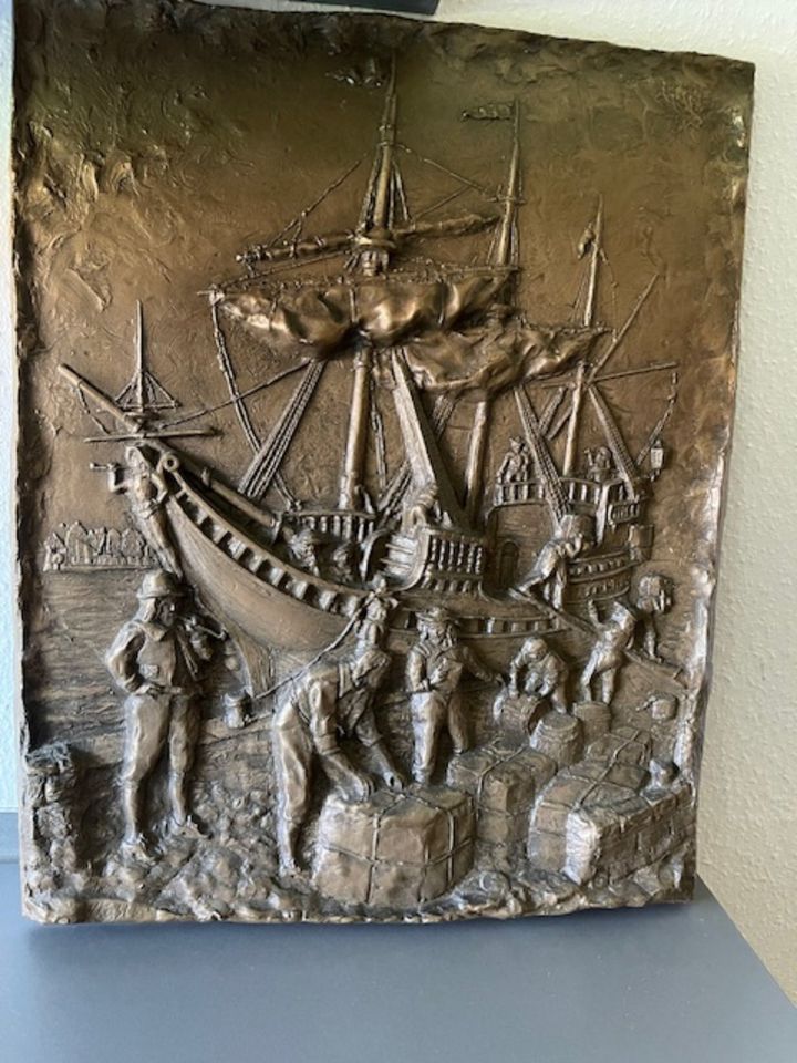 Relief, 45 cm x 57 cm in Göttingen