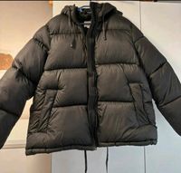 Schwarze Pufferjacke mit Kapuze H&M Nordrhein-Westfalen - Krefeld Vorschau