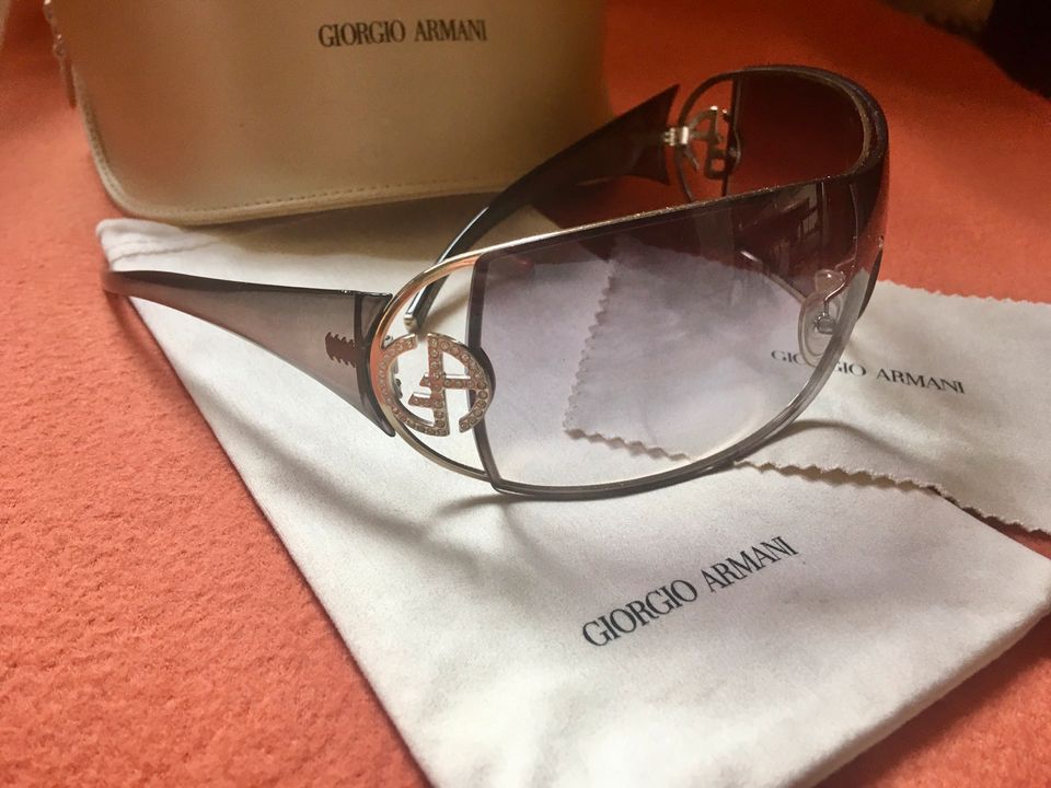 Giorgio Armani ❤️ Sunglasses wrap-around Sonnenbrille Gold Strass in Mannheim