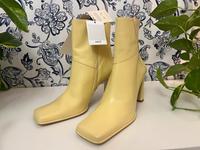 Leder Stiefel (Stiefelette), Mango Selektiion, Gr.41, Neue, Gelb Berlin - Spandau Vorschau