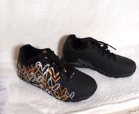 Skechers Damen Sneaker Gr.41, NEU, schwarz, Herzprint Sachsen - Oelsnitz / Vogtland Vorschau