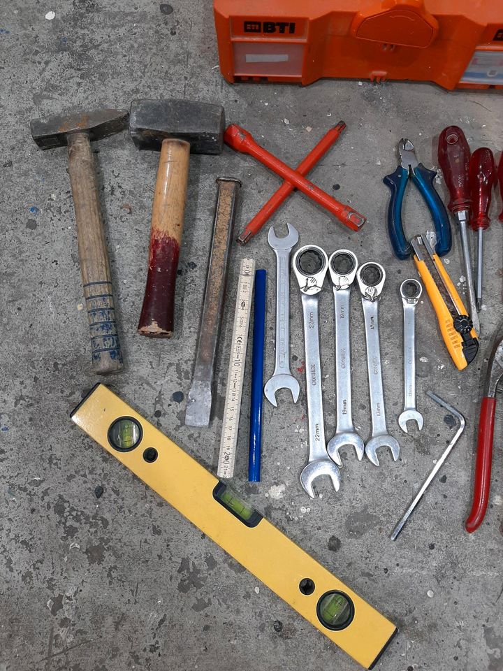 Werkzeugkoffer für SHK Handwerk in Bad Driburg