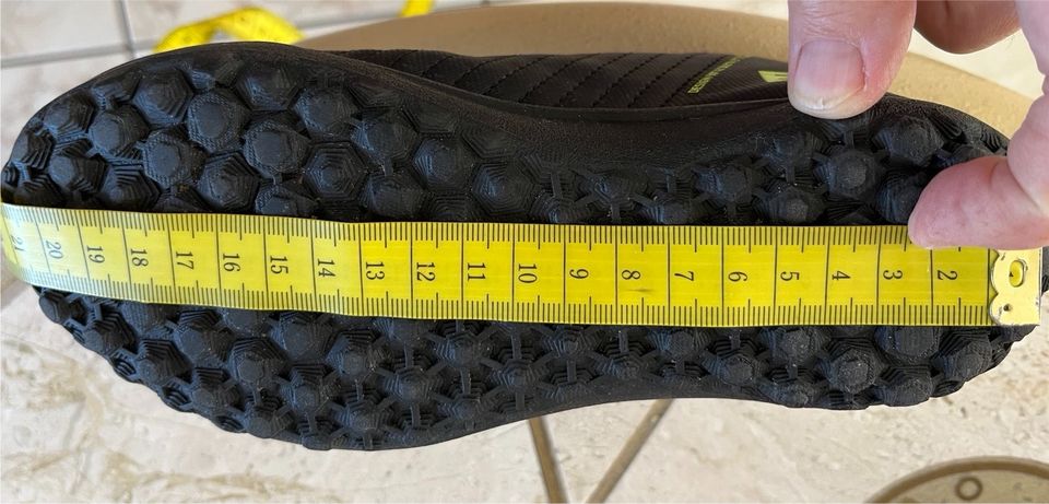 Junge Schuhe Gr 31/32 Kipsta Fußball Freizeit Sport in Kremmen