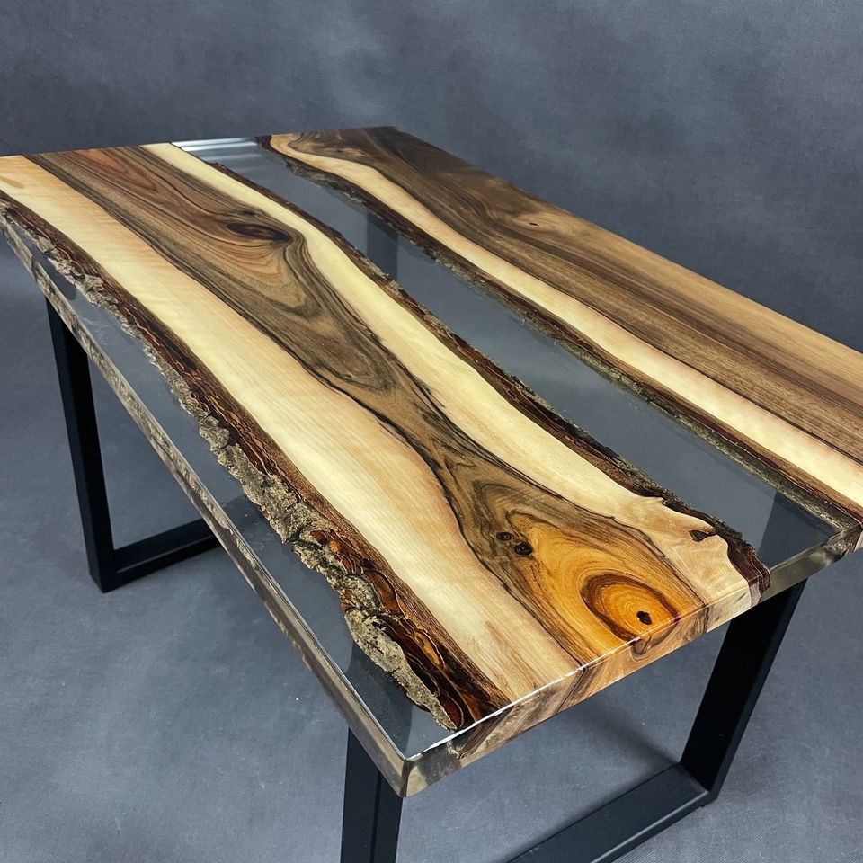 Couchtisch Holz Walnuss Epoxidharz Rivertable Harz Tische in Essen