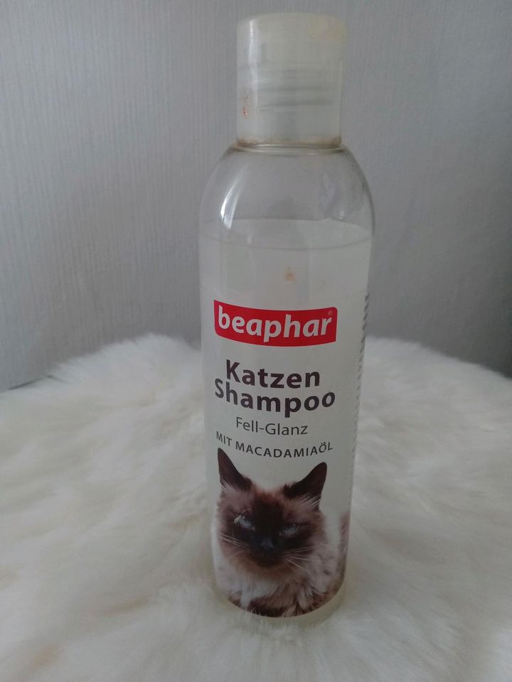 AUFLÖSUNG Katzen-Shampoo, Katzen Zubehör, in Hürth