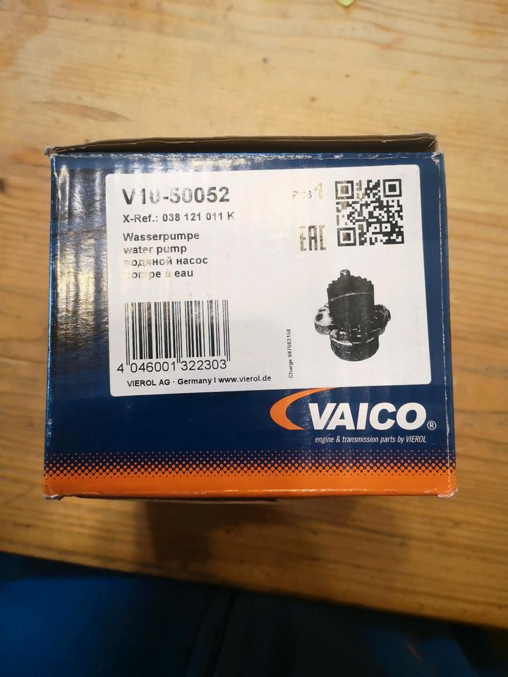 Wasserpumpe Vaico V10-50052 neu, VW Audi Ford in Medebach