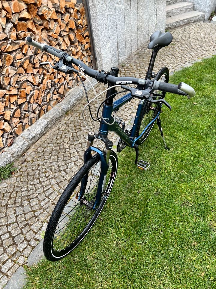 Herrenrad Trekkingfahrrad Crossrad Fahrrad in Ottendorf-Okrilla