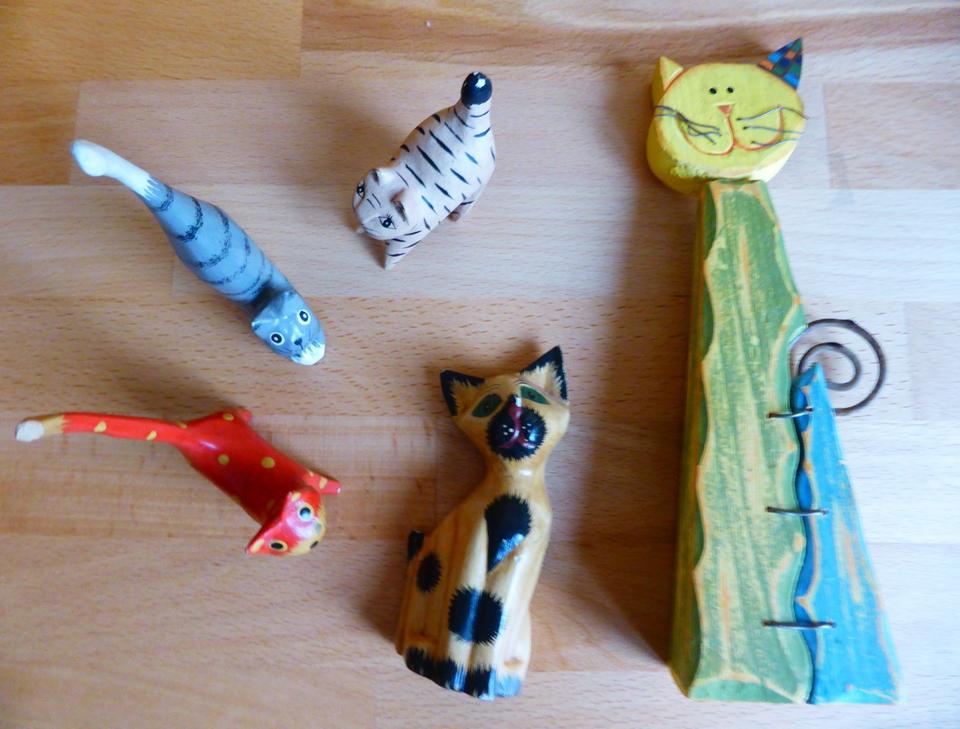 5 Katzen Holz Figuren Künstler Handwerk - für Katzenfreunde in Passau