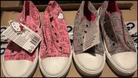 Hello Kitty Schuhe 32 und 33 evtl. Wiederverkäufer Konvolut Nordrhein-Westfalen - Wesel Vorschau