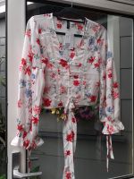 Neue Bluse von H&M gr. S  36 weiß mit Blumen Nordrhein-Westfalen - Herzogenrath Vorschau