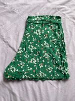 Sommer Shorts Blumen grün 50 kurze Hose Niedersachsen - Braunschweig Vorschau