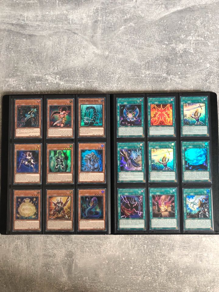 Yugioh Karten: Sammelmappe inkl viele Holo, Secret, Rare in Leipzig