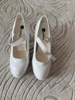 1 Ein Paar Schuhe Nordrhein-Westfalen - Lippstadt Vorschau