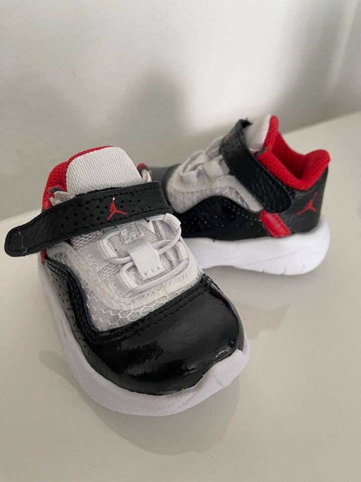 Baby Schuhe Sneaker  Sportschuhe Gr.17 Neu in Augsburg