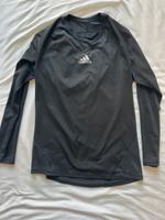 Adidas Shirt Langarm schwarz Gr. L Herren Hamburg-Mitte - Hamburg Neustadt Vorschau