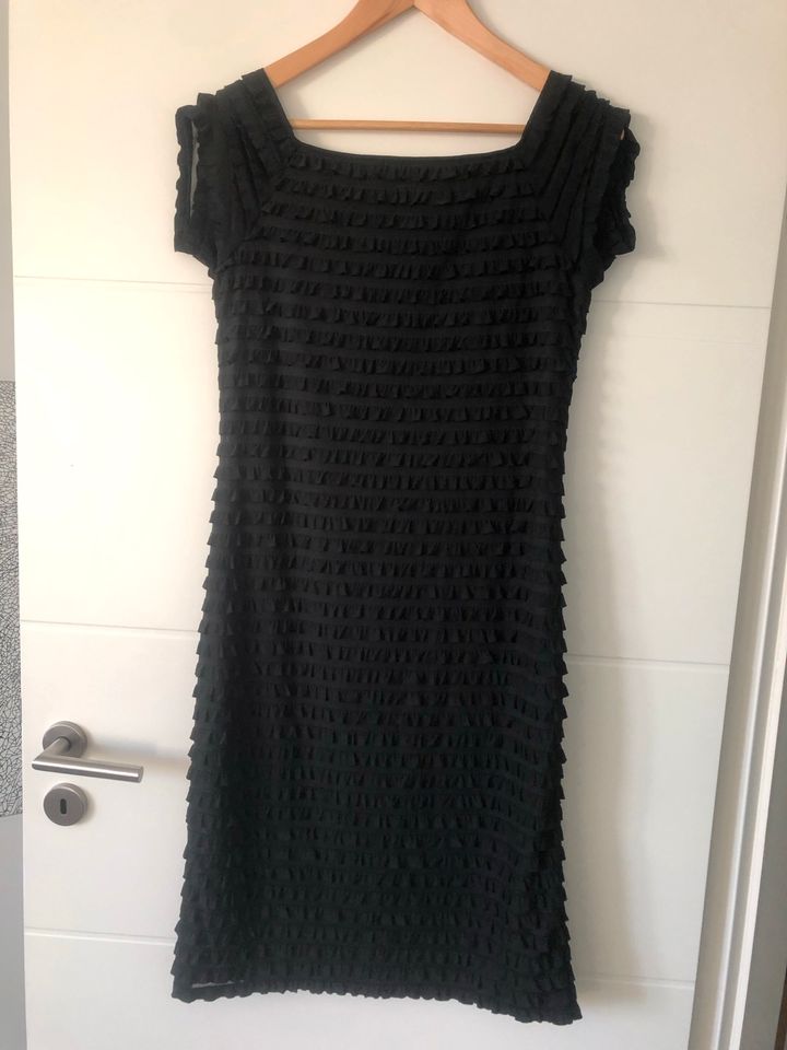 Kleid von Frank Lyman Design Gr. 38 in schwarz in Löchgau