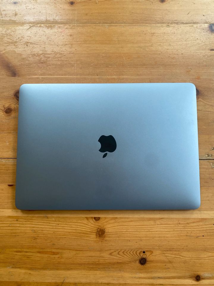 M1 MacBook Air 2020 (8GB RAM, 256GB SSD) in Göttingen