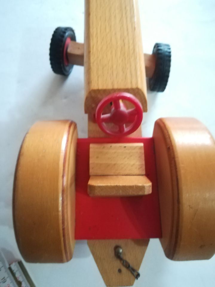 Vintage Holz Spielzeug DDR Holz Traktor in Artern/Unstrut