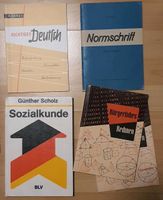 Sozialkunde Deutsch Rechnen Bücher 1970 Bayern - Waigolshausen Vorschau