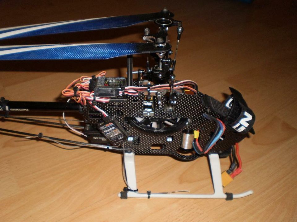 Align TRex 450 Pro V2 Super Combo RC Hubschrauber mitErsatzteilen in Battenberg