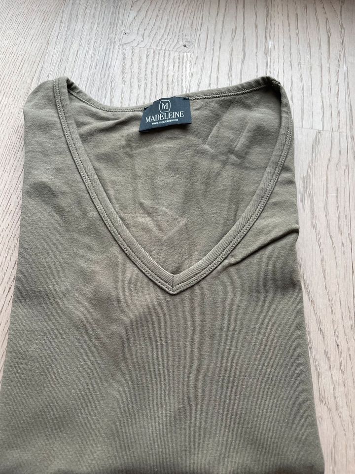 T-Shirt Madeleine Gr.36/38 Khaki in Landshut