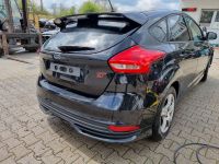 Ford Focus MK3  ST Heckstoßstange  Ridium-Schwarz Metallic Rheinland-Pfalz - Rennerod Vorschau