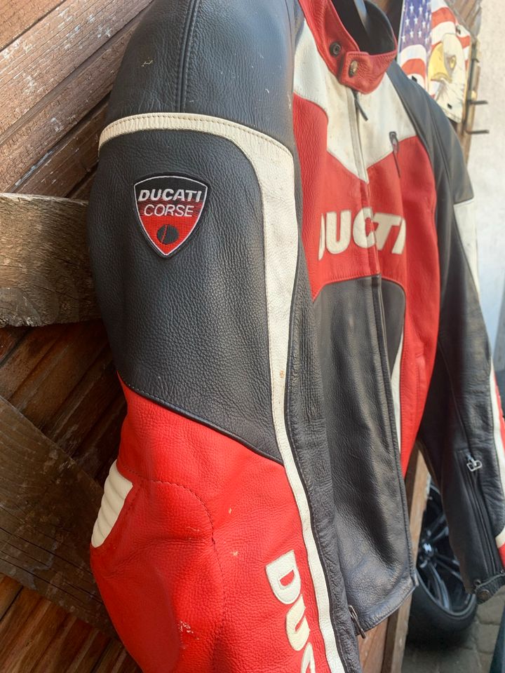 Ducati Corse ,Zweiteiler Lederkombi von Dainese in Ochtendung