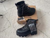 Neu UGG Brisbane Lace up Boots Plateau Stiefel Schnürstiefel 39 Hessen - Stadtallendorf Vorschau