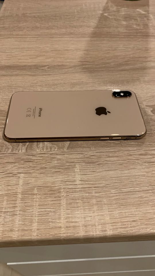 Apple IPhone XS Max 64 Gb in Kreuztal