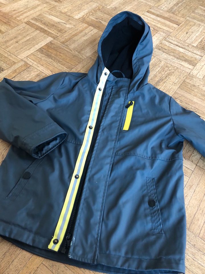 MICHAEL KORS Regenjacke Friesennerz grau Jungen Gr. 7 128 Top in Ilsede