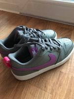 Sneaker Nike grau/lila - wie NEU Bielefeld - Brackwede Vorschau