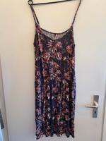 Lässiges Sommerkleid Kleid Gr. S von Laura Torelli Bayern - Ergolding Vorschau