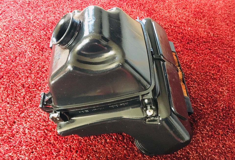 Luftfilterkasten SUZUKI RF 900R (93-98) GT 73B Airbox in Kloster Lehnin