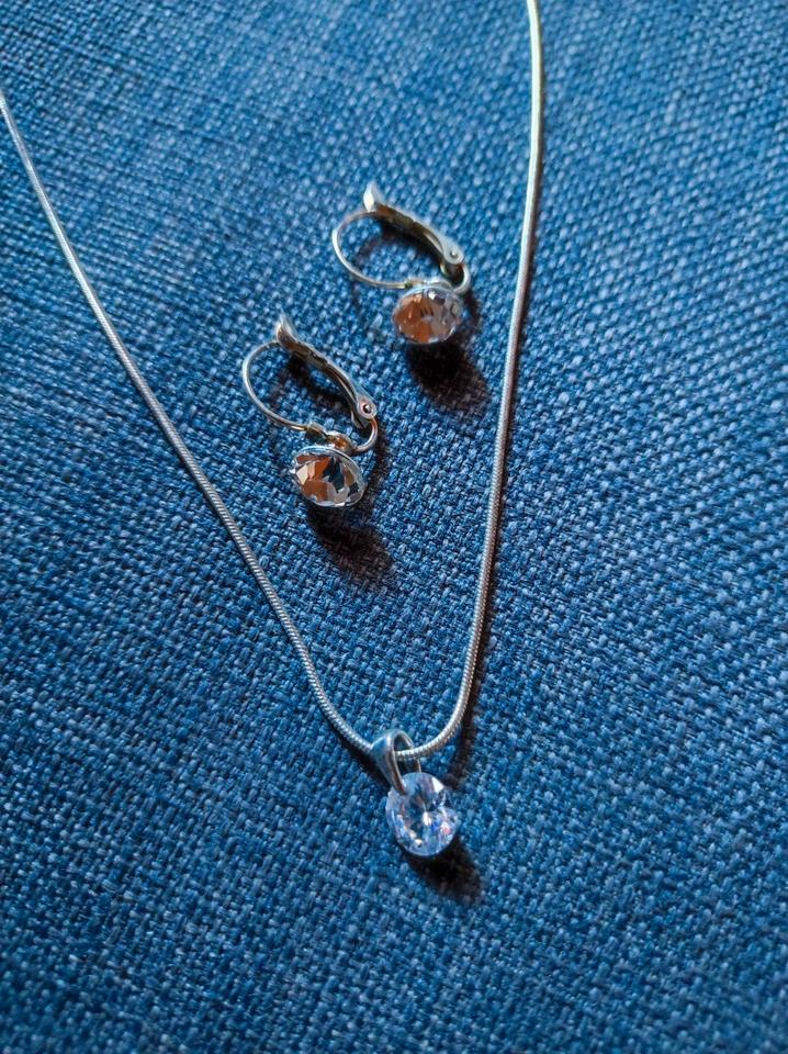 Swarovski, Schmuck, Set, Ohrringe, Kette, silber, Kristall, neu in Landshut
