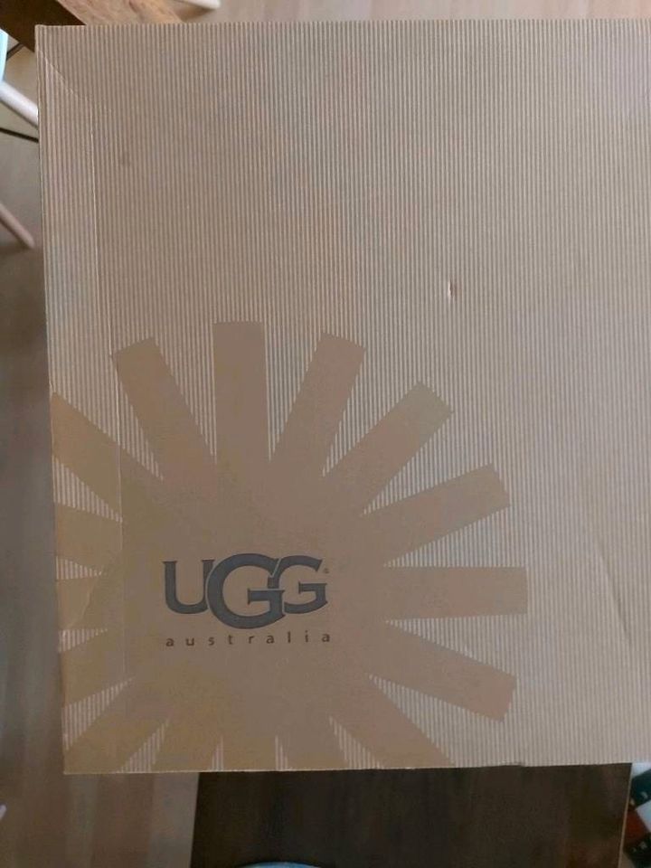 UGGS NEU neu GR.39 Stiefeletten blau in Denzlingen