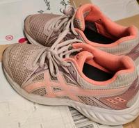 Asics Sport Schuhe gr.35,5 Top Zustand Frankfurt am Main - Dornbusch Vorschau