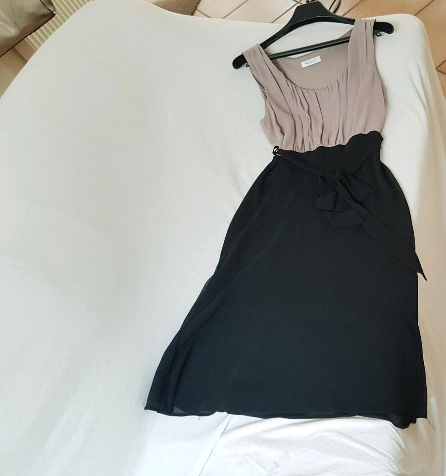 Sommerkleid Schiffon G. M 38/40 in Lörrach